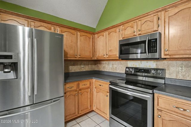 8339 Cross Point Drive, Olive Branch, MS 38654