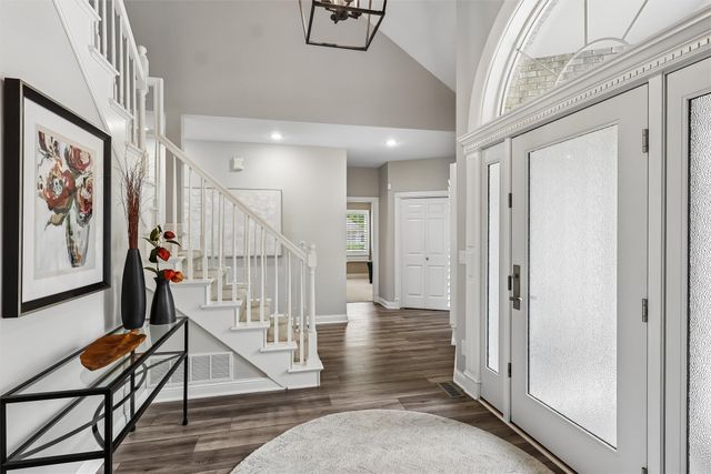13551 Village Court, Clive, IA 50325
