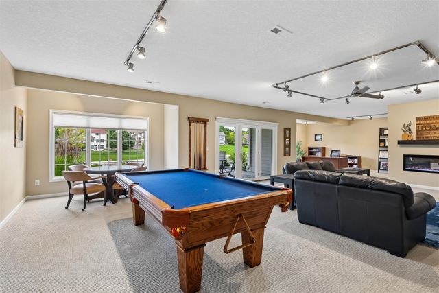 13551 Village Court, Clive, IA 50325