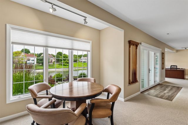 13551 Village Court, Clive, IA 50325