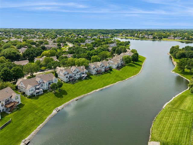 13551 Village Court, Clive, IA 50325