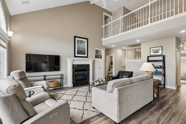 13551 Village Court, Clive, IA 50325