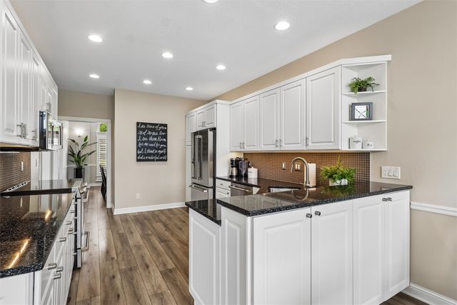 13551 Village Court, Clive, IA 50325
