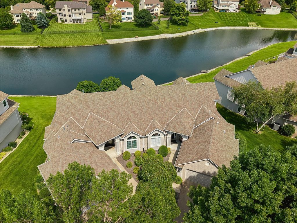 13551 Village Court, Clive, IA 50325