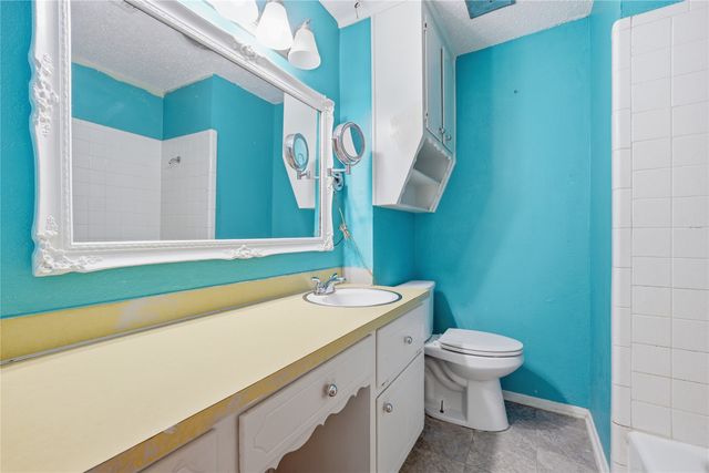 2711 Old Robinson Road, Waco, TX 76706