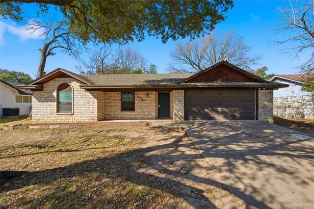 2711 Old Robinson Road, Waco, TX 76706