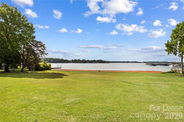 182 Commodore Loop, Mooresville, NC 28117