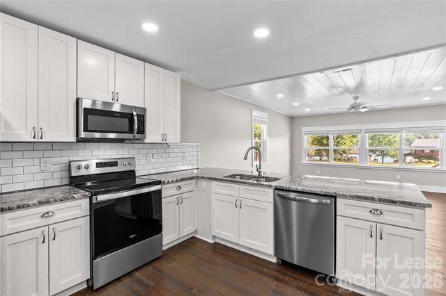 182 Commodore Loop, Mooresville, NC 28117