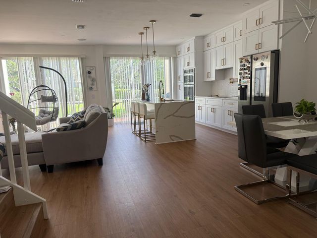 6772 Via Regina, Boca Raton, FL 33433