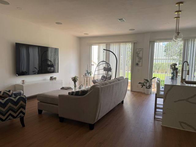 6772 Via Regina, Boca Raton, FL 33433