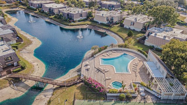 15314 E POND WOODS DRIVE, Tampa, FL 33618