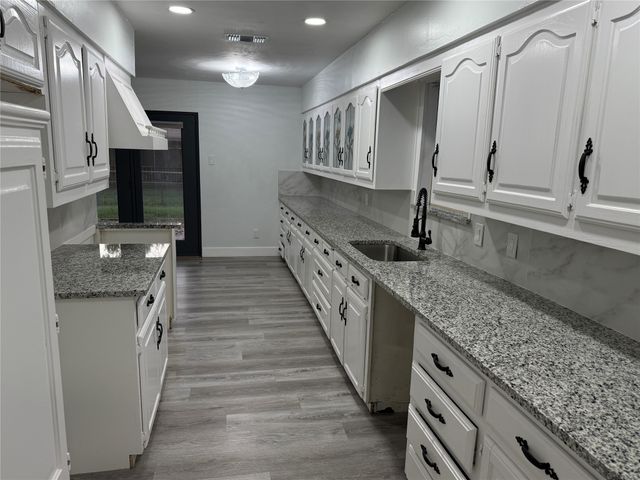 2847 W Rochelle Road, Irving, TX 75062