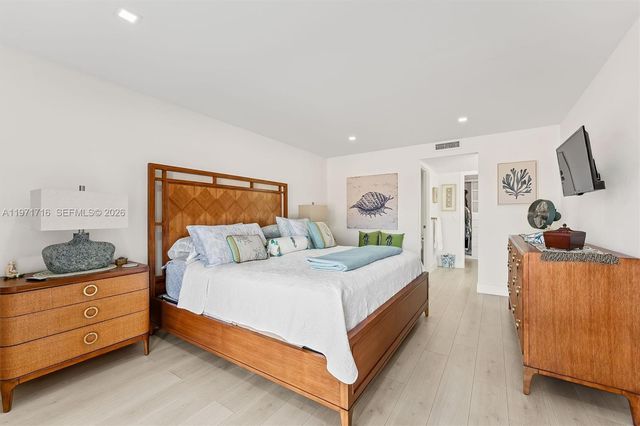 1030 Us Highway 1 112, North Palm Beach, FL 33408