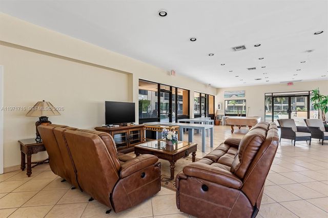 1030 Us Highway 1 112, North Palm Beach, FL 33408