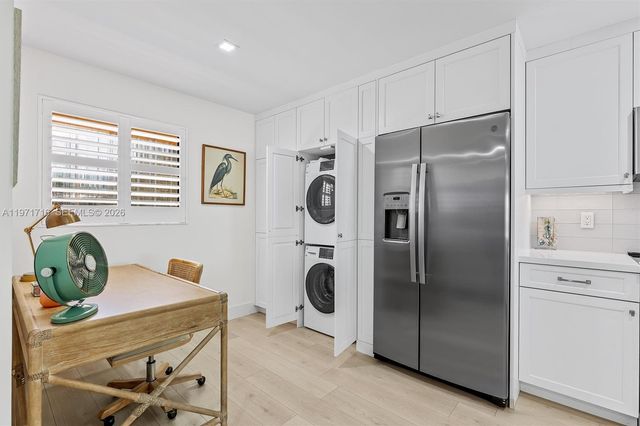 1030 Us Highway 1 112, North Palm Beach, FL 33408