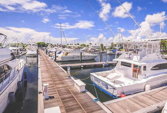 1030 Us Highway 1 112, North Palm Beach, FL 33408