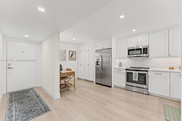 1030 Us Highway 1 112, North Palm Beach, FL 33408