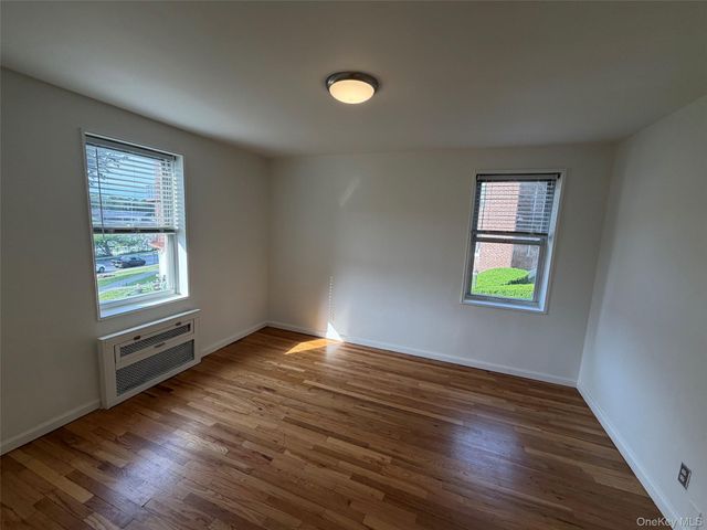 10 DAVENPORT Avenue 1N, New Rochelle, NY 10801
