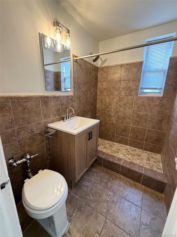 10 DAVENPORT Avenue 1N, New Rochelle, NY 10801