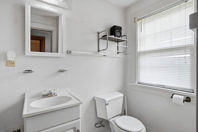 201 17 Street, East Moline, IL 61244