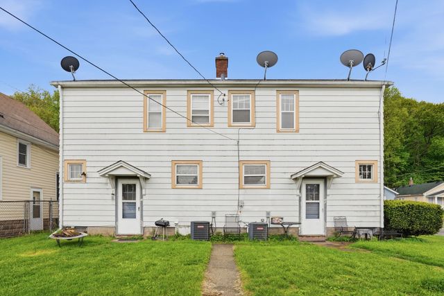 201 17 Street, East Moline, IL 61244