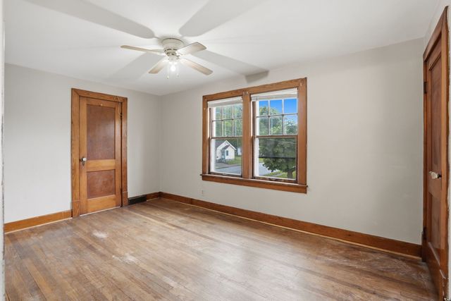 201 17 Street, East Moline, IL 61244