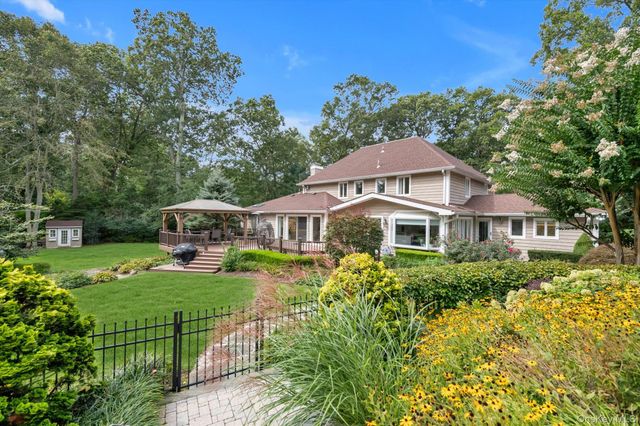 75 Belvedere Drive, Syosset, NY 11791