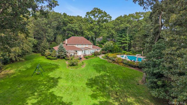 75 Belvedere Drive, Syosset, NY 11791