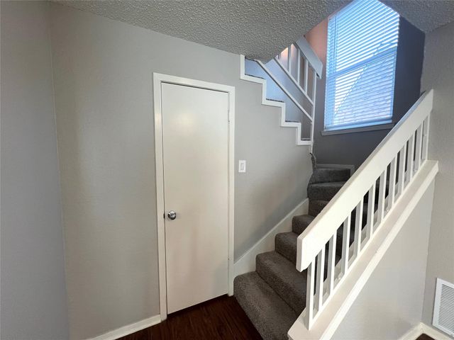 2018 W Rundberg LN 8B, Austin, TX 78758