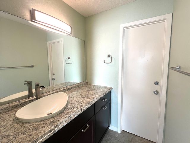 2018 W Rundberg LN 8B, Austin, TX 78758