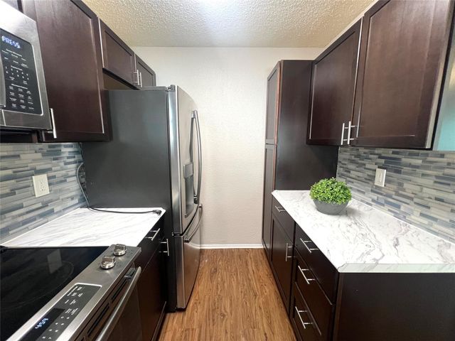 2018 W Rundberg LN 8B, Austin, TX 78758