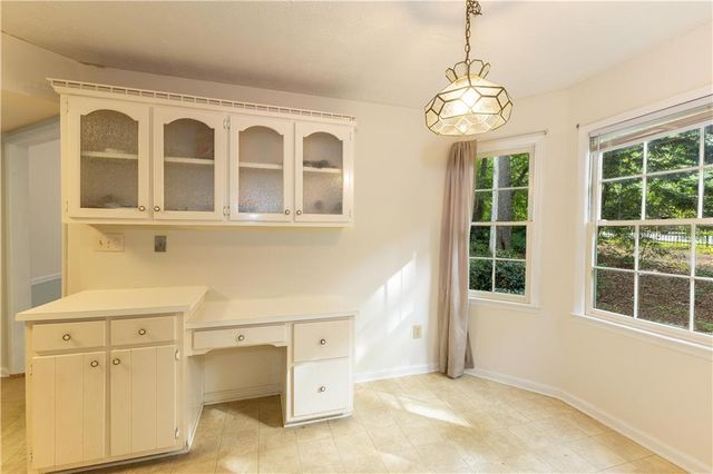 140 Windsor Drive, Fayetteville, GA 30215