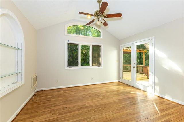 140 Windsor Drive, Fayetteville, GA 30215