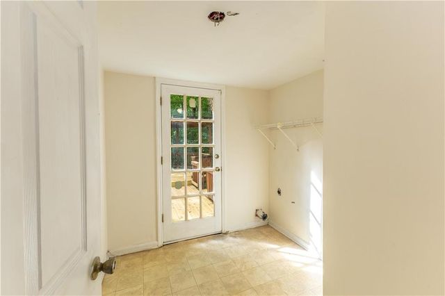 140 Windsor Drive, Fayetteville, GA 30215