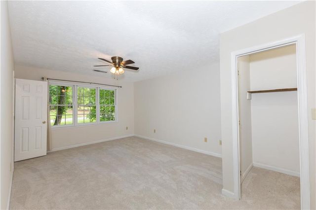 140 Windsor Drive, Fayetteville, GA 30215