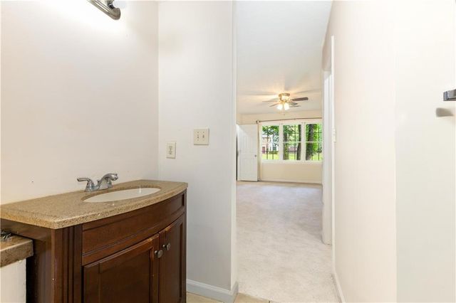 140 Windsor Drive, Fayetteville, GA 30215