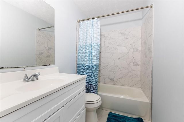 140 Windsor Drive, Fayetteville, GA 30215