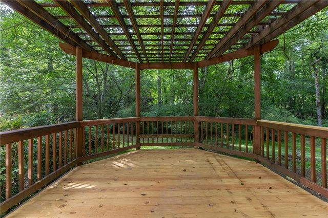 140 Windsor Drive, Fayetteville, GA 30215