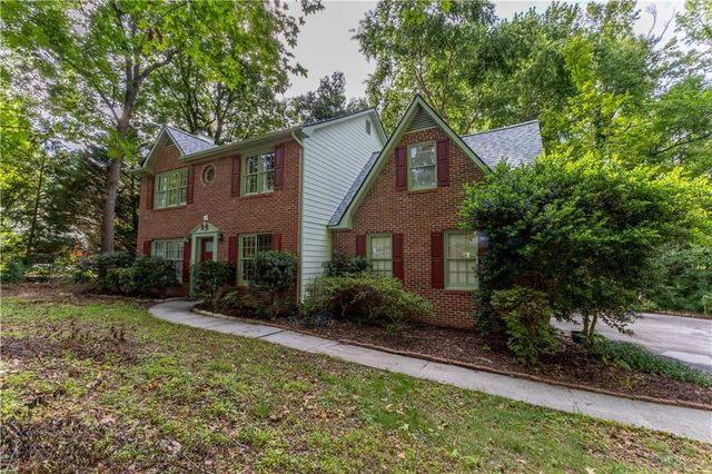 140 Windsor Drive, Fayetteville, GA 30215