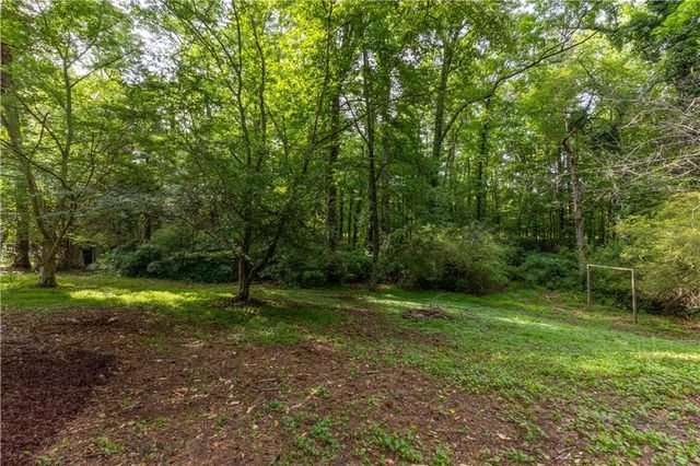 140 Windsor Drive, Fayetteville, GA 30215