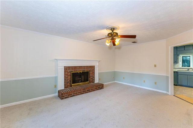 140 Windsor Drive, Fayetteville, GA 30215