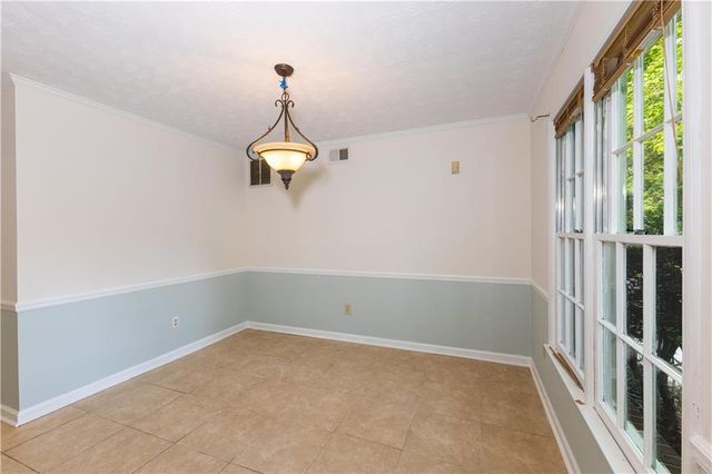 140 Windsor Drive, Fayetteville, GA 30215