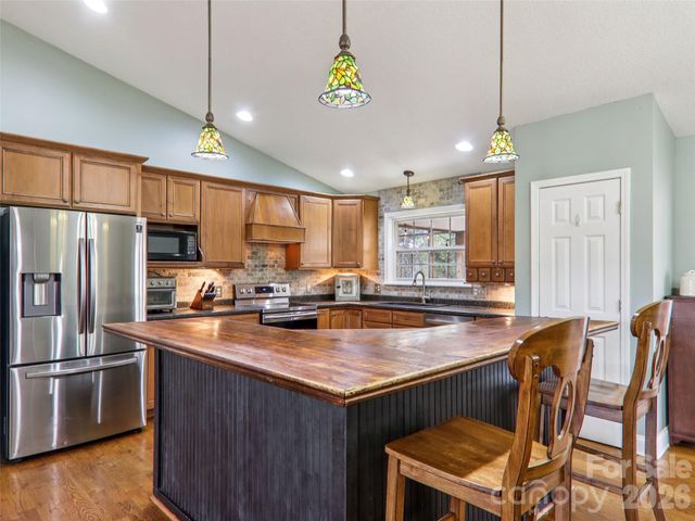 74 Woodson Drive, Mars Hill, NC 28754
