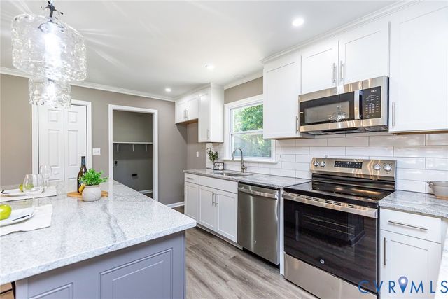 3337 Oak Meadow Ln, Midlothian, VA 23112