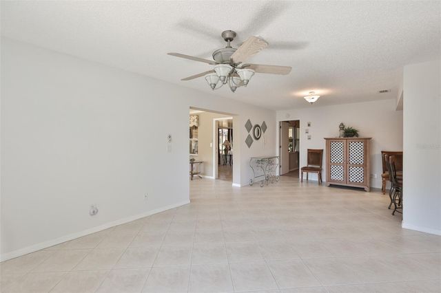 2035 HAMPSTEAD CIRCLE, Sun City Center, FL 33573