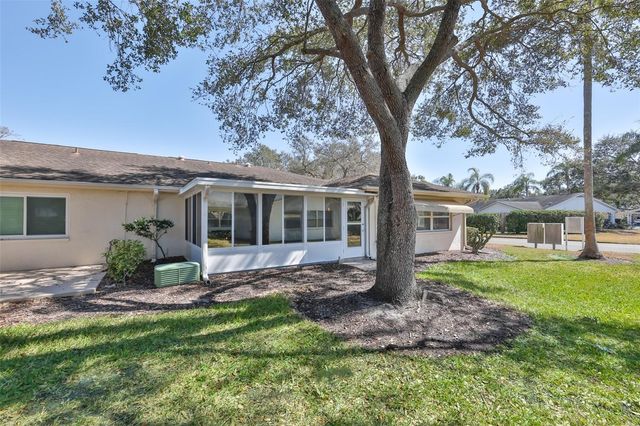2035 HAMPSTEAD CIRCLE, Sun City Center, FL 33573