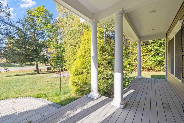 59 Hawthorne Drive, Auburn, NH 03032