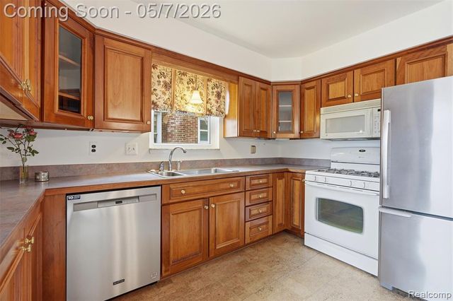 3545 Willow Street, Dearborn, MI 48124