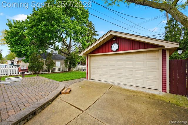 3545 Willow Street, Dearborn, MI 48124