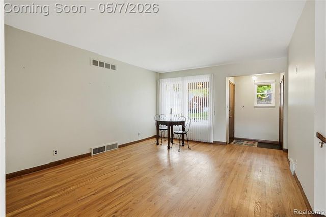 3545 Willow Street, Dearborn, MI 48124